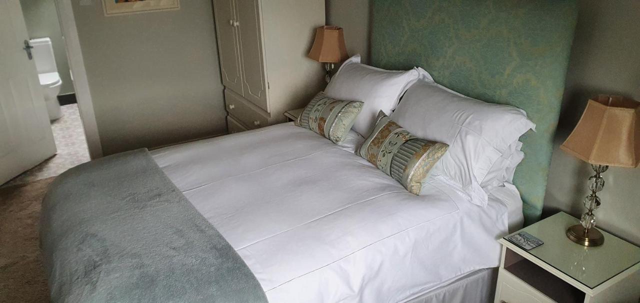 Grove Bed & Breakfast Coleraine Esterno foto